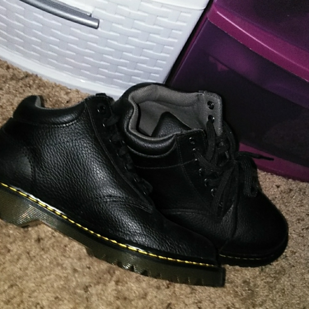 Mens shoes